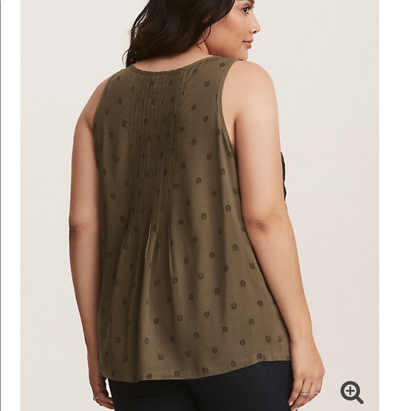 ❌SOLD❌ OLIVE OWL PLEATED TANK - Picture 2 of 5